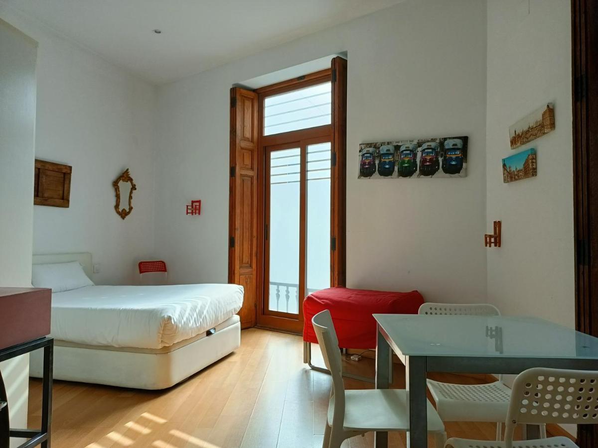 Tossal Apartment Valencia Exterior photo