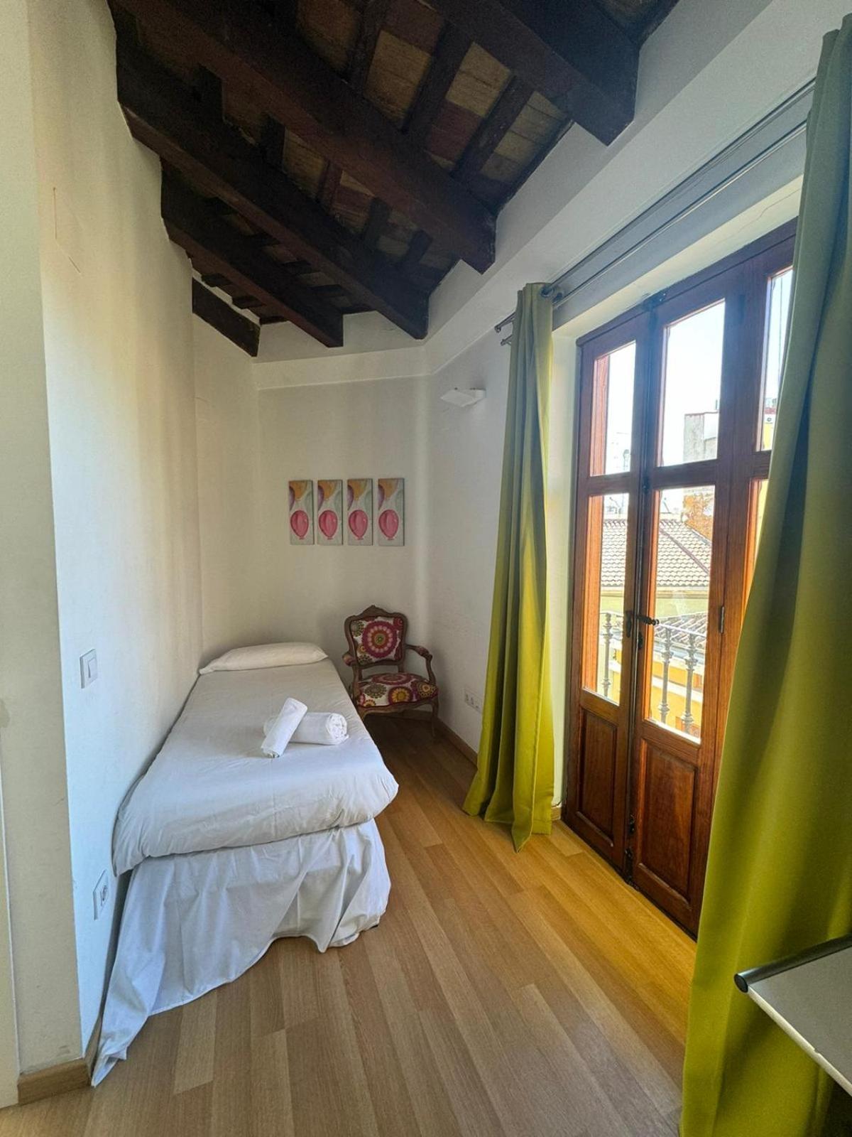 Tossal Apartment Valencia Exterior photo